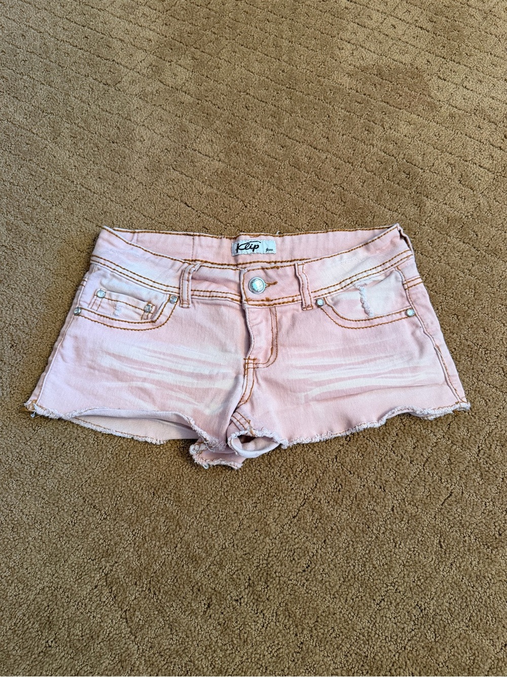 Klip Low Rise Blush Pink Denim Distressed Shorts Women’s Size 9
